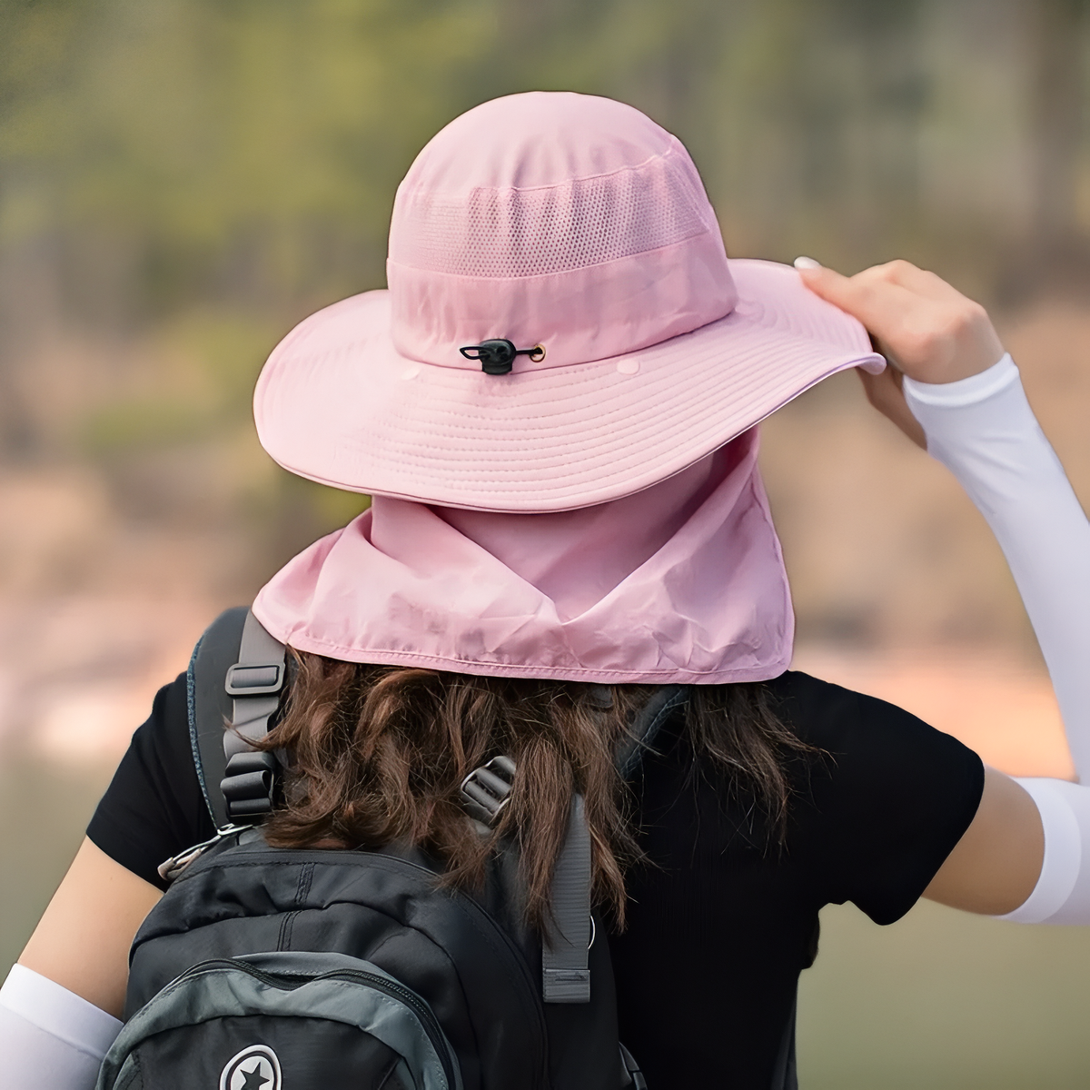 Chapeau Randonnée Anti UV portée à la main - Vert Foncé - Gris Foncé - Noir - Bleu Clair - Gris Clair - Rose Pâle - Violet Pâle - Beige - Crème - Bleu Marine