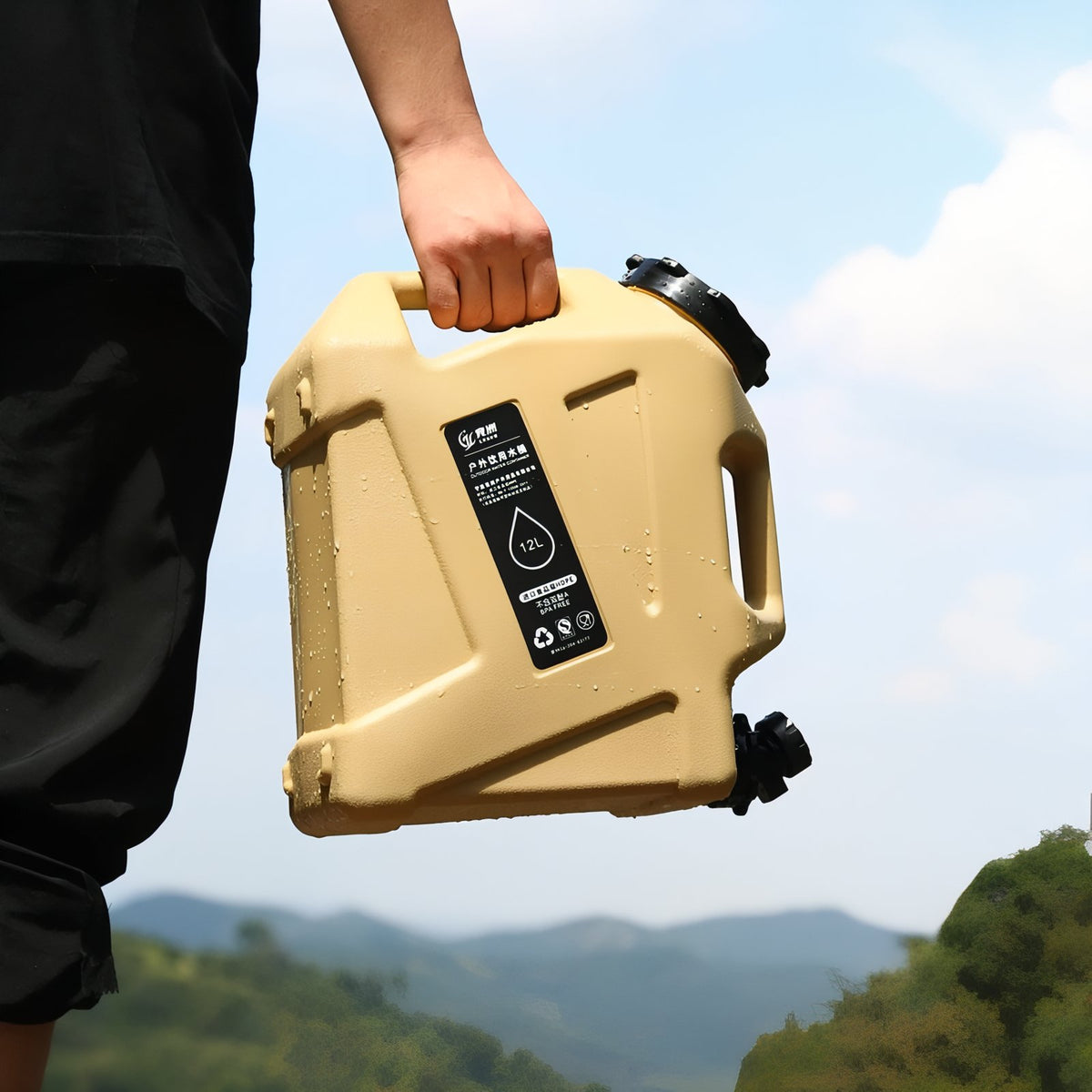 12L Camping Water Jerrycan with Handle - Olive Green - Light Beige - Matte Black