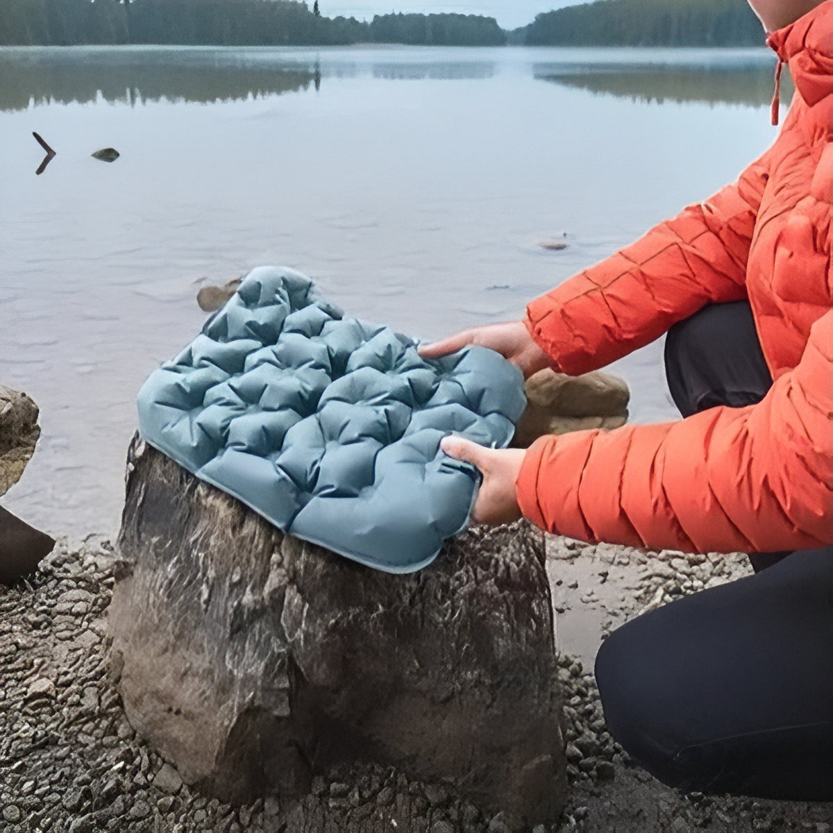 Ultra Lightweight Inflatable Seat Cushion in outdoor setting - Anthracite Grey
