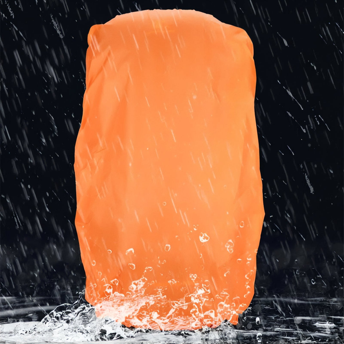 Sac à Dos Rando Avec Protection Pluie 70L protection pluie en action - Turquoise et Noir - Bleu Marine et Gris - Orange et Gris - Noir et Orange