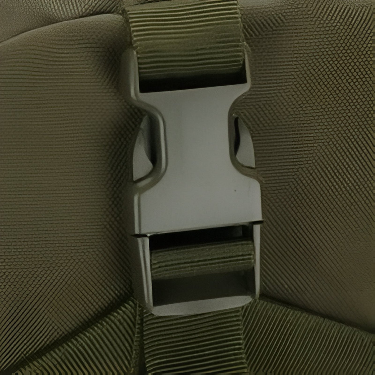 Sac à Dos Militaire 25 Litres gros plan fermeture clip - Vert Olive - Vert Camouflage - Gris Camouflage - Olive Camouflage - Noir